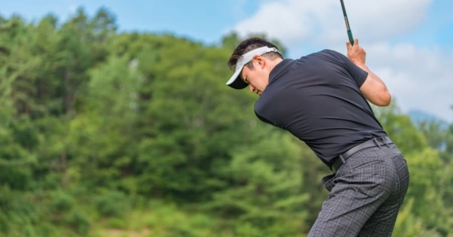 Cover Image for ゴルフはパンチショットで上手くなる!?パンチショットの打ち方と使いどころ