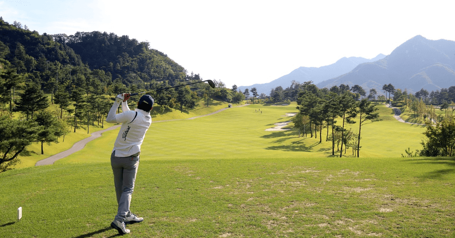 Cover Image for 一度はラウンドしたい!四国の名門ゴルフ場&高級リゾートコースおすすめ10選
